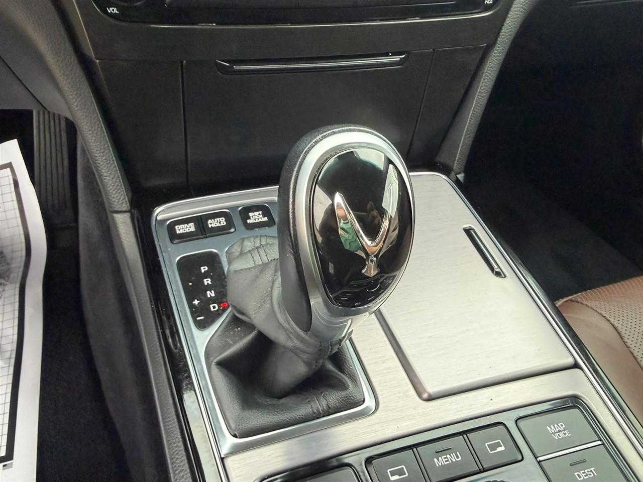 Hyundai Equus 4dr Sdn Signature 2014