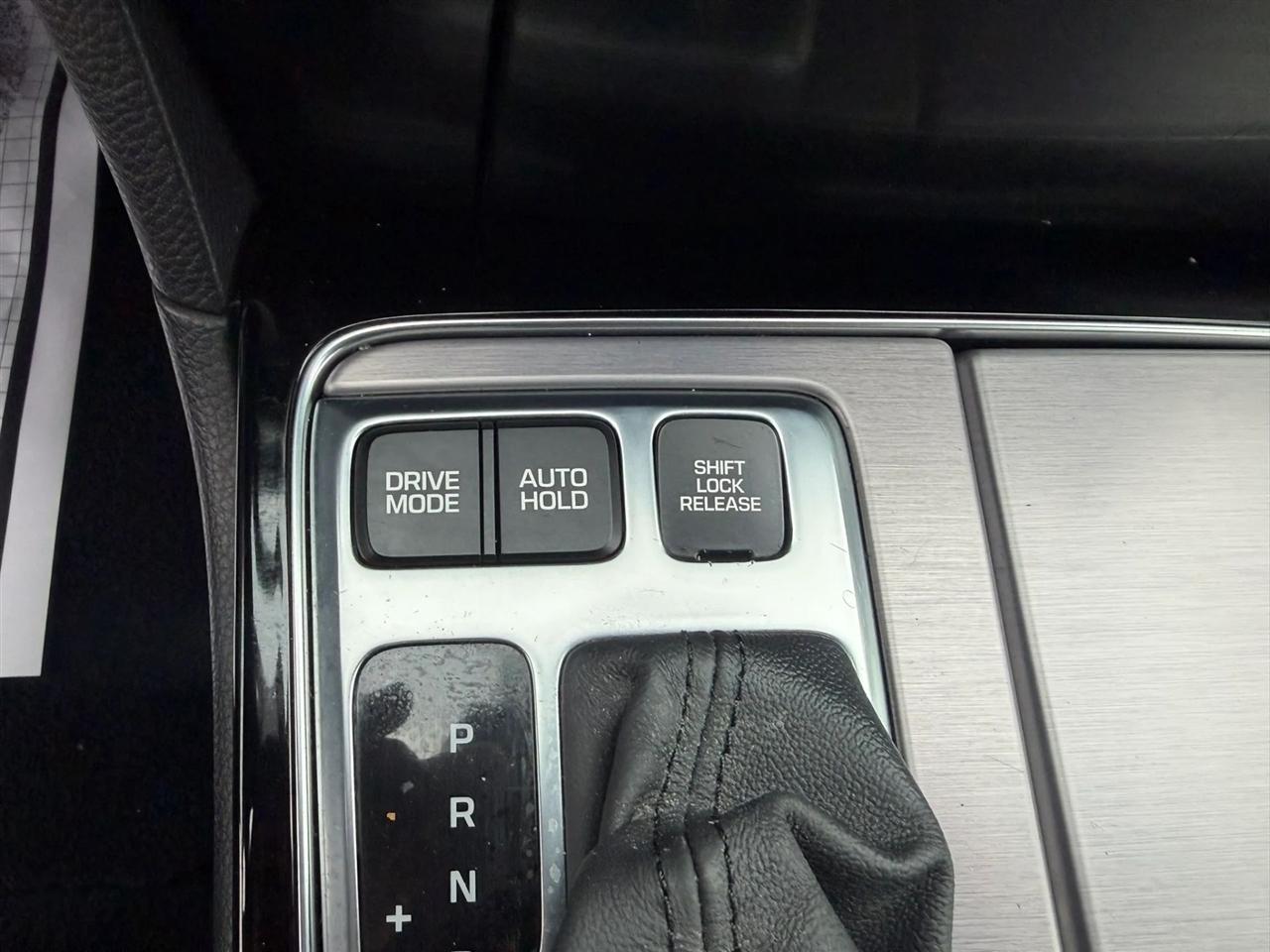 Hyundai Equus 4dr Sdn Signature 2014