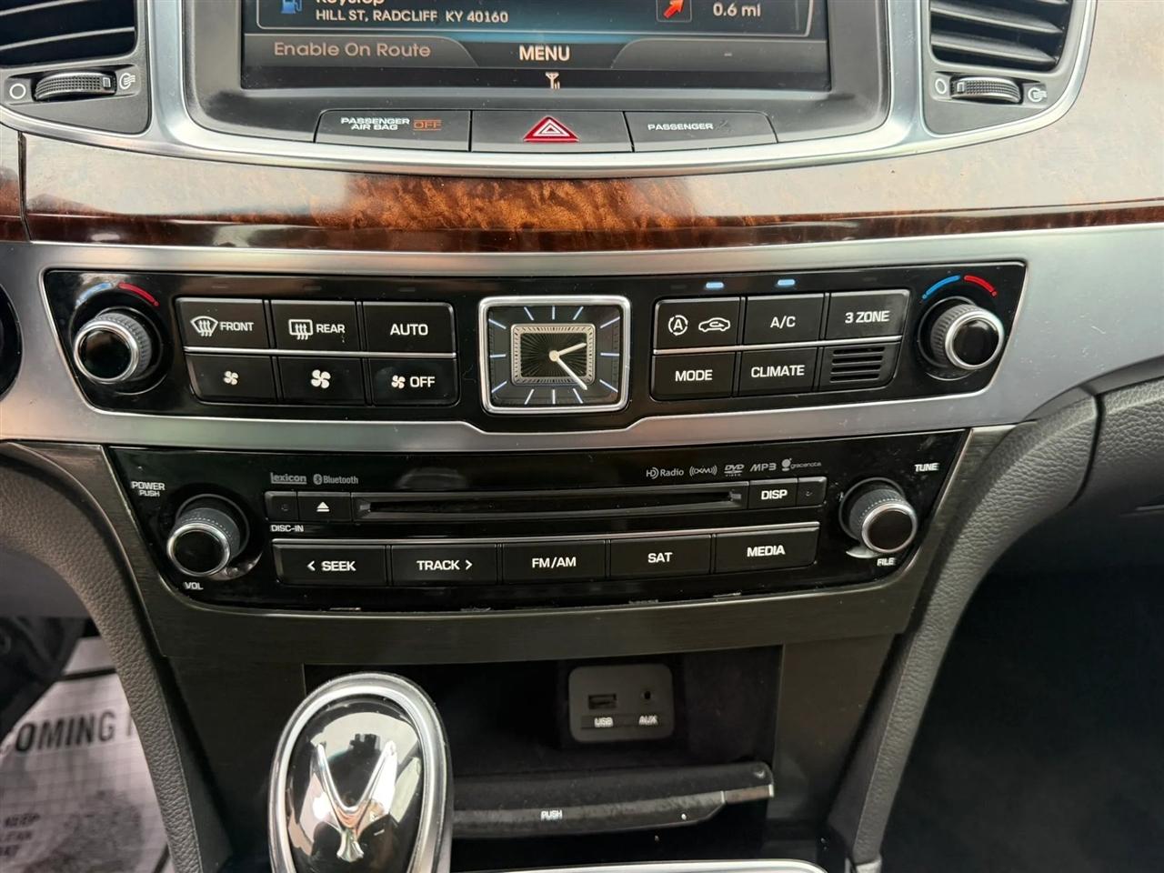 Hyundai Equus 4dr Sdn Signature 2014