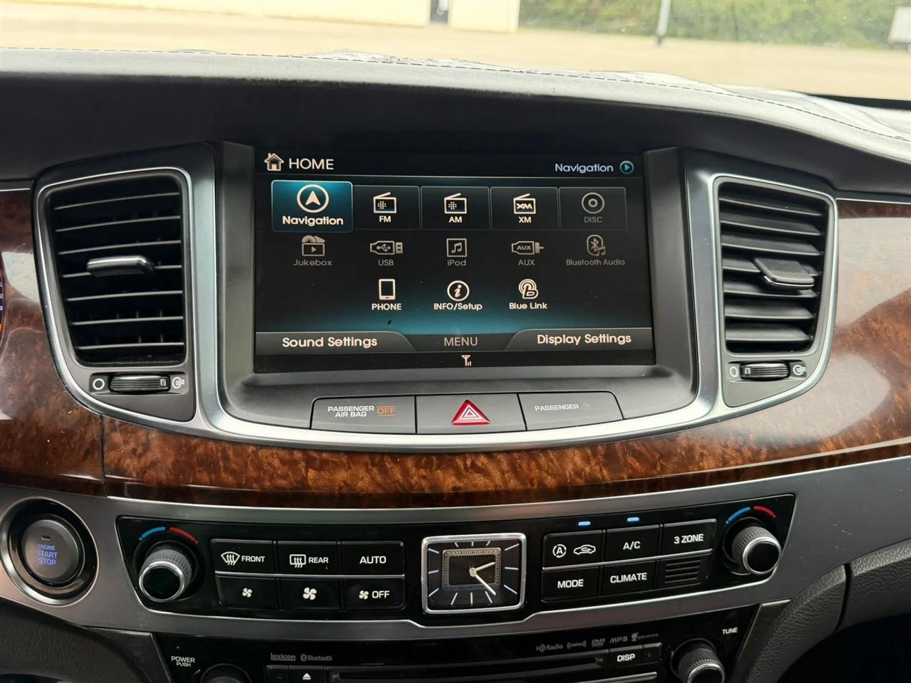 Hyundai Equus 4dr Sdn Signature 2014