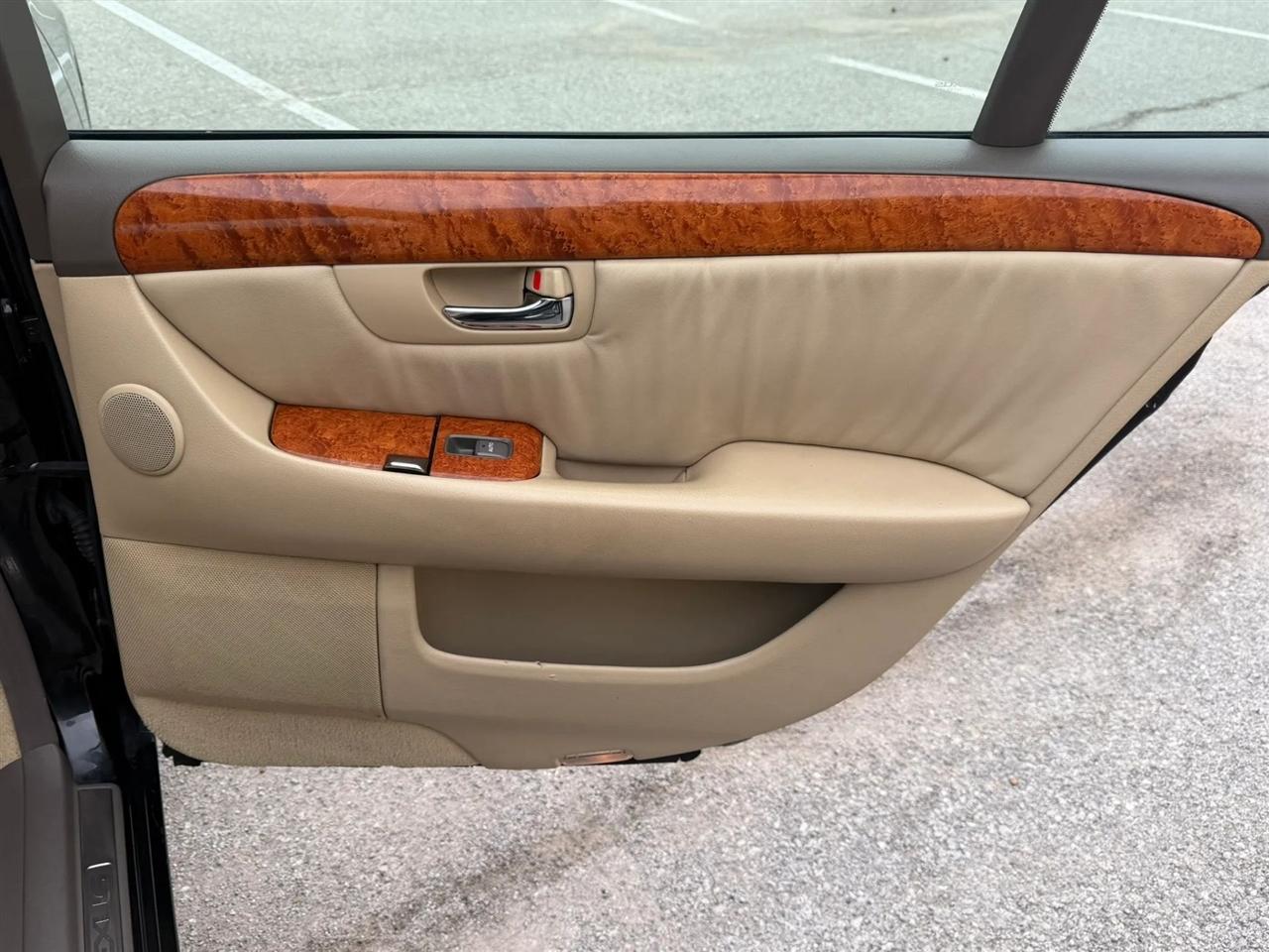 Lexus LS 430 4dr Sdn 2006