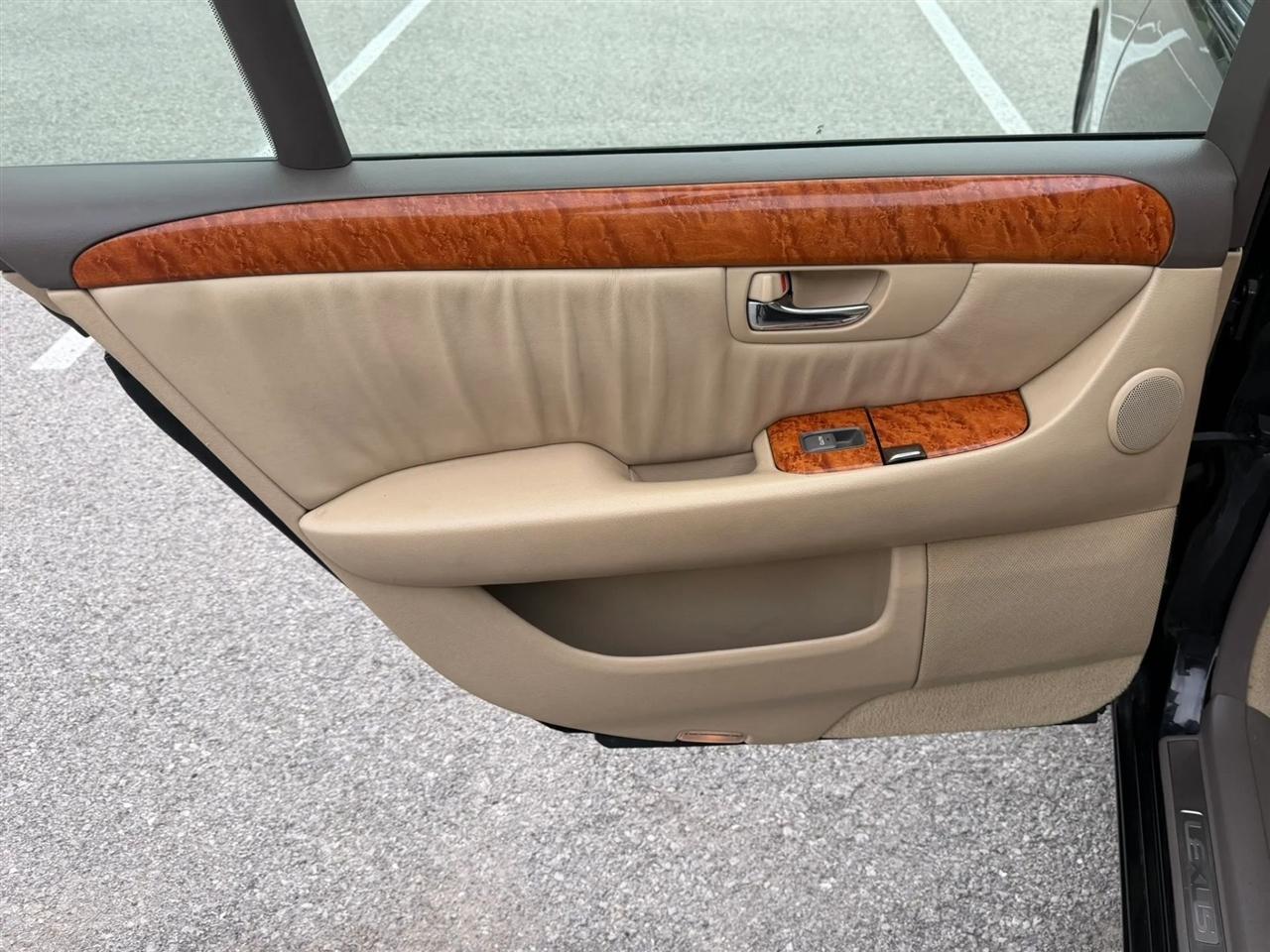Lexus LS 430 4dr Sdn 2006
