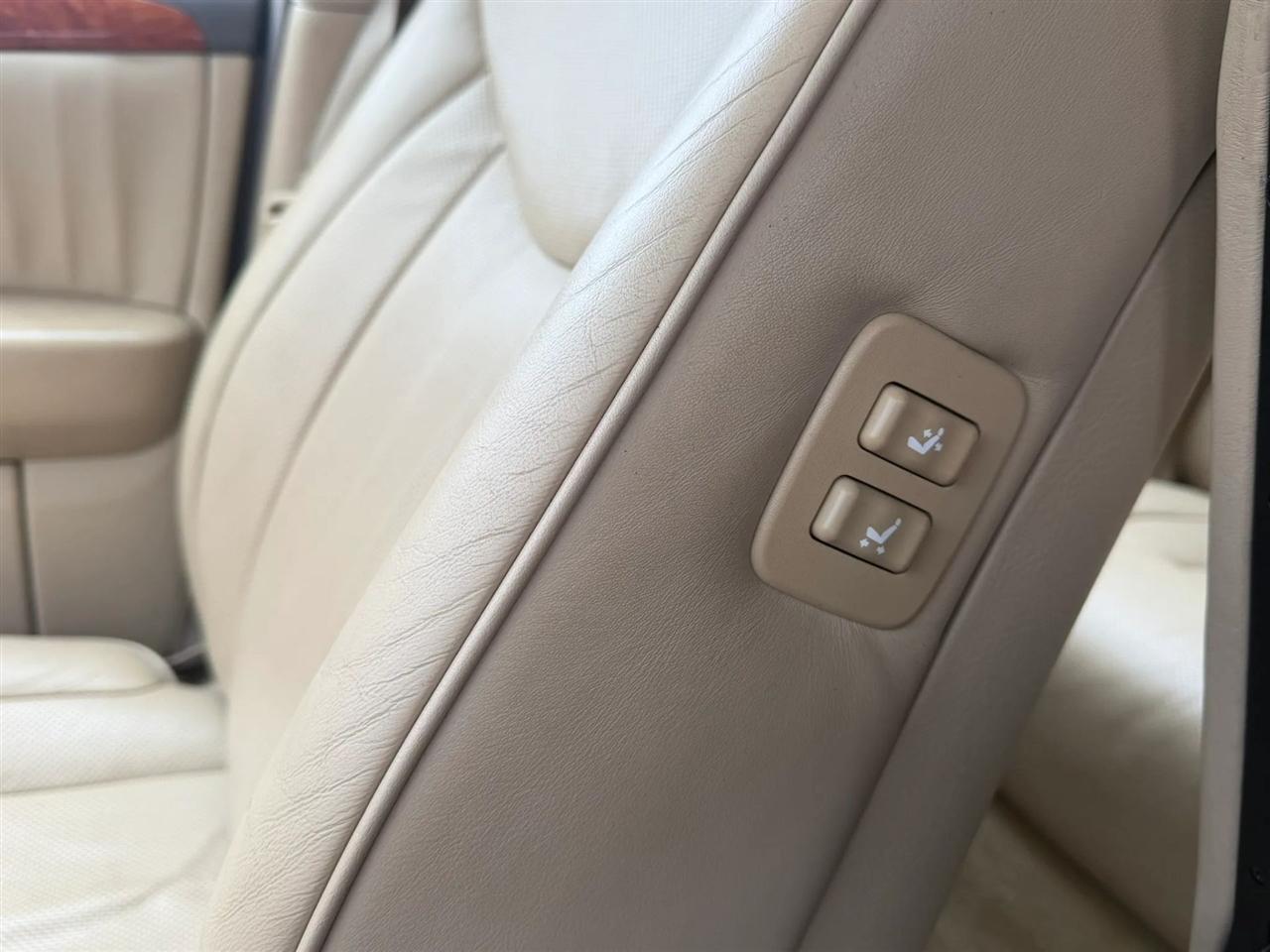 Lexus LS 430 4dr Sdn 2006