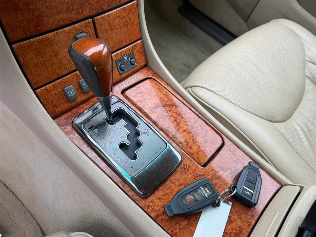 Lexus LS 430 4dr Sdn 2006