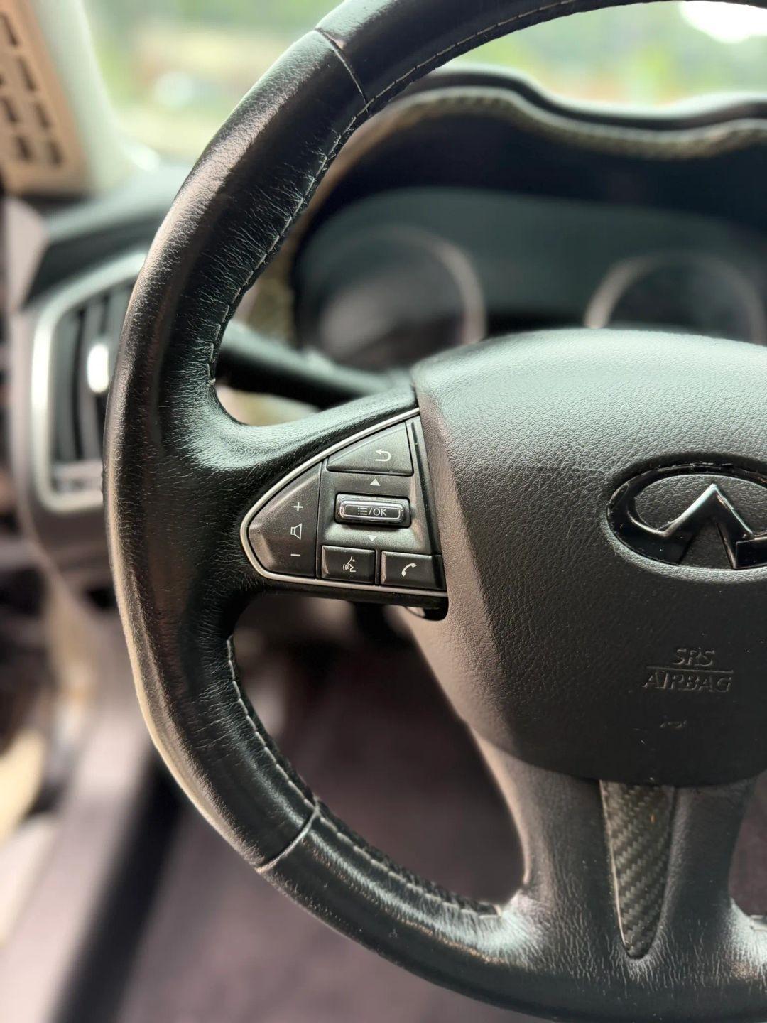 Infiniti Q50 4dr Sdn 2.0t Premium AWD 2016