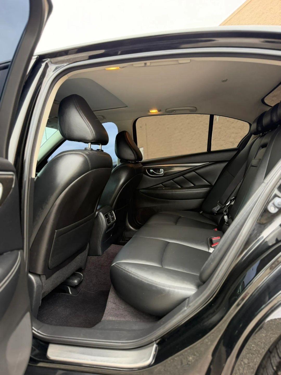 Infiniti Q50 4dr Sdn 2.0t Premium AWD 2016