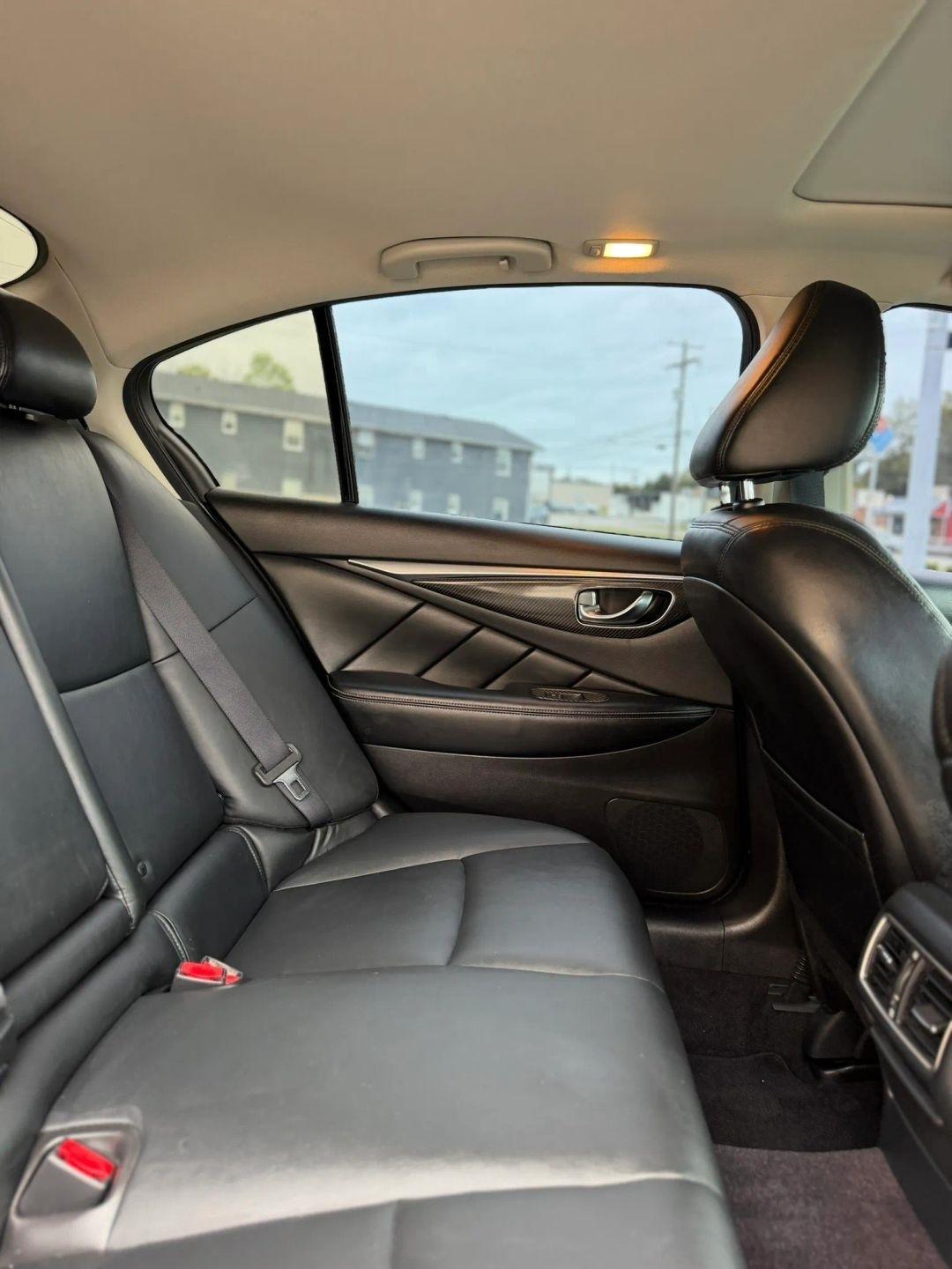 Infiniti Q50 4dr Sdn 2.0t Premium AWD 2016