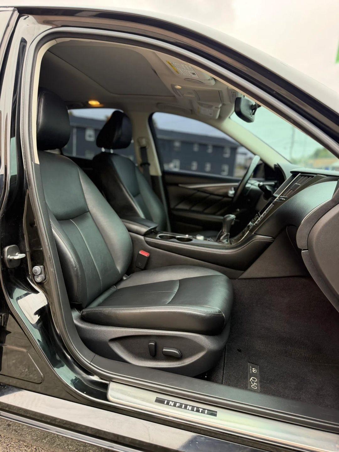 Infiniti Q50 4dr Sdn 2.0t Premium AWD 2016