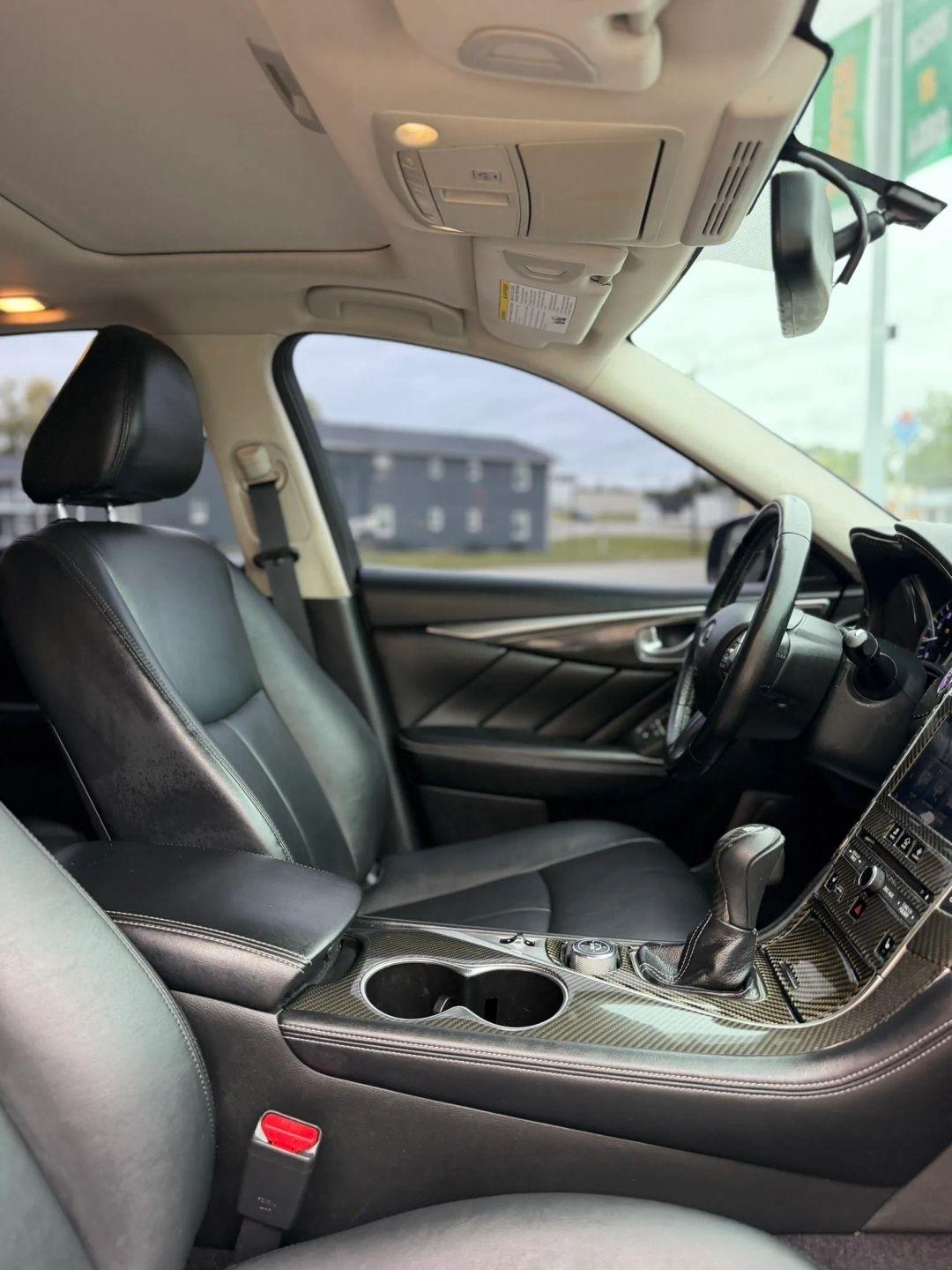 Infiniti Q50 4dr Sdn 2.0t Premium AWD 2016