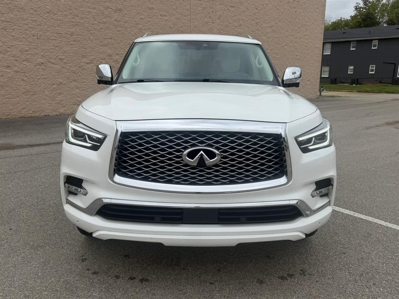 Infiniti QX80 LUXE AWD 2019