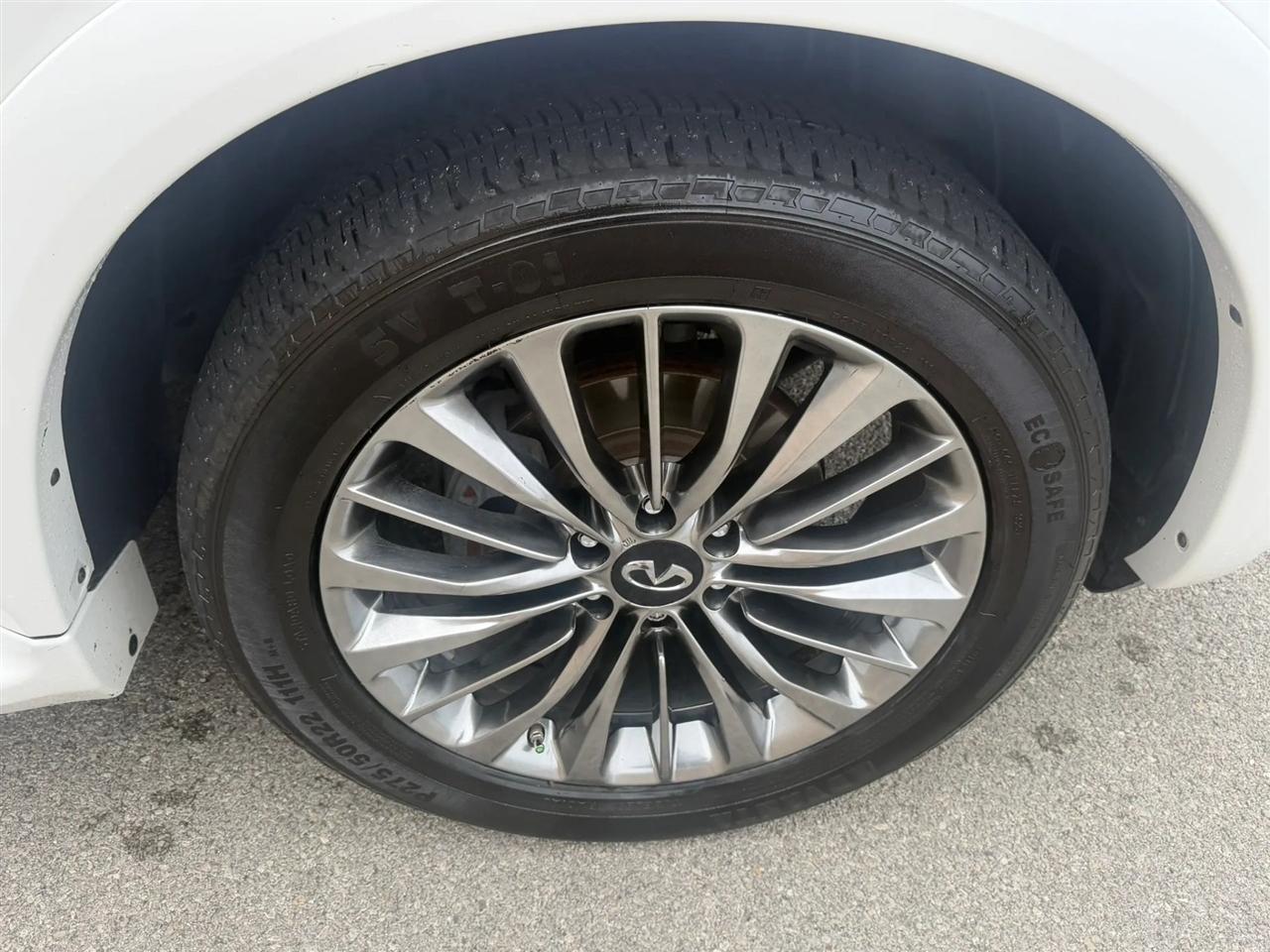 Infiniti QX80 LUXE AWD 2019
