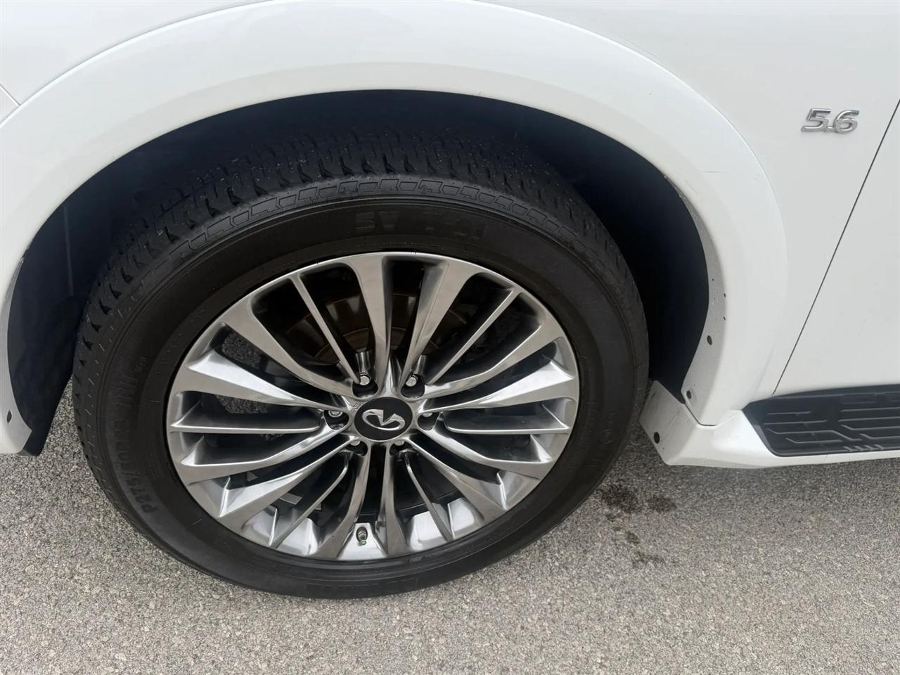 Infiniti QX80 LUXE AWD 2019