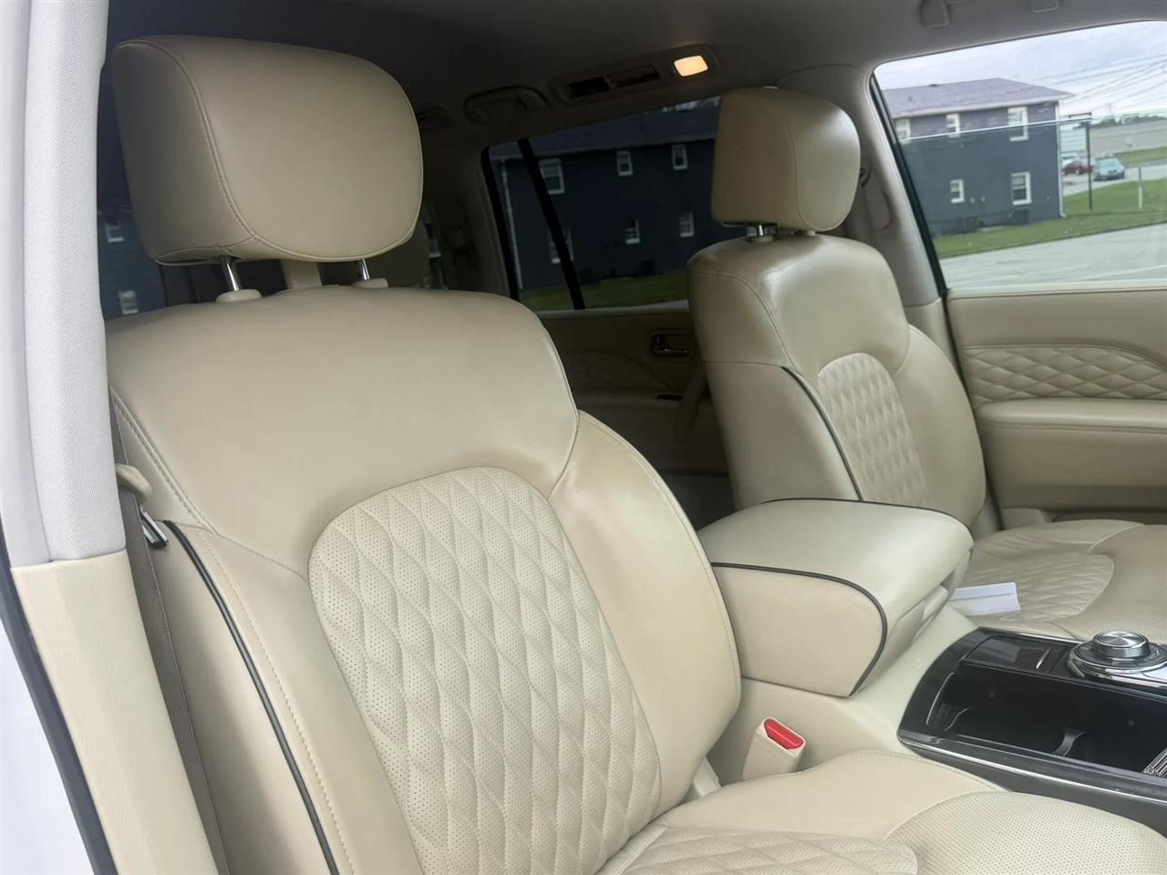 Infiniti QX80 LUXE AWD 2019