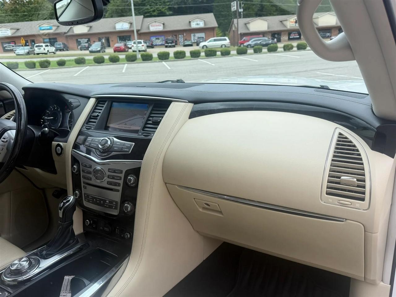 Infiniti QX80 LUXE AWD 2019