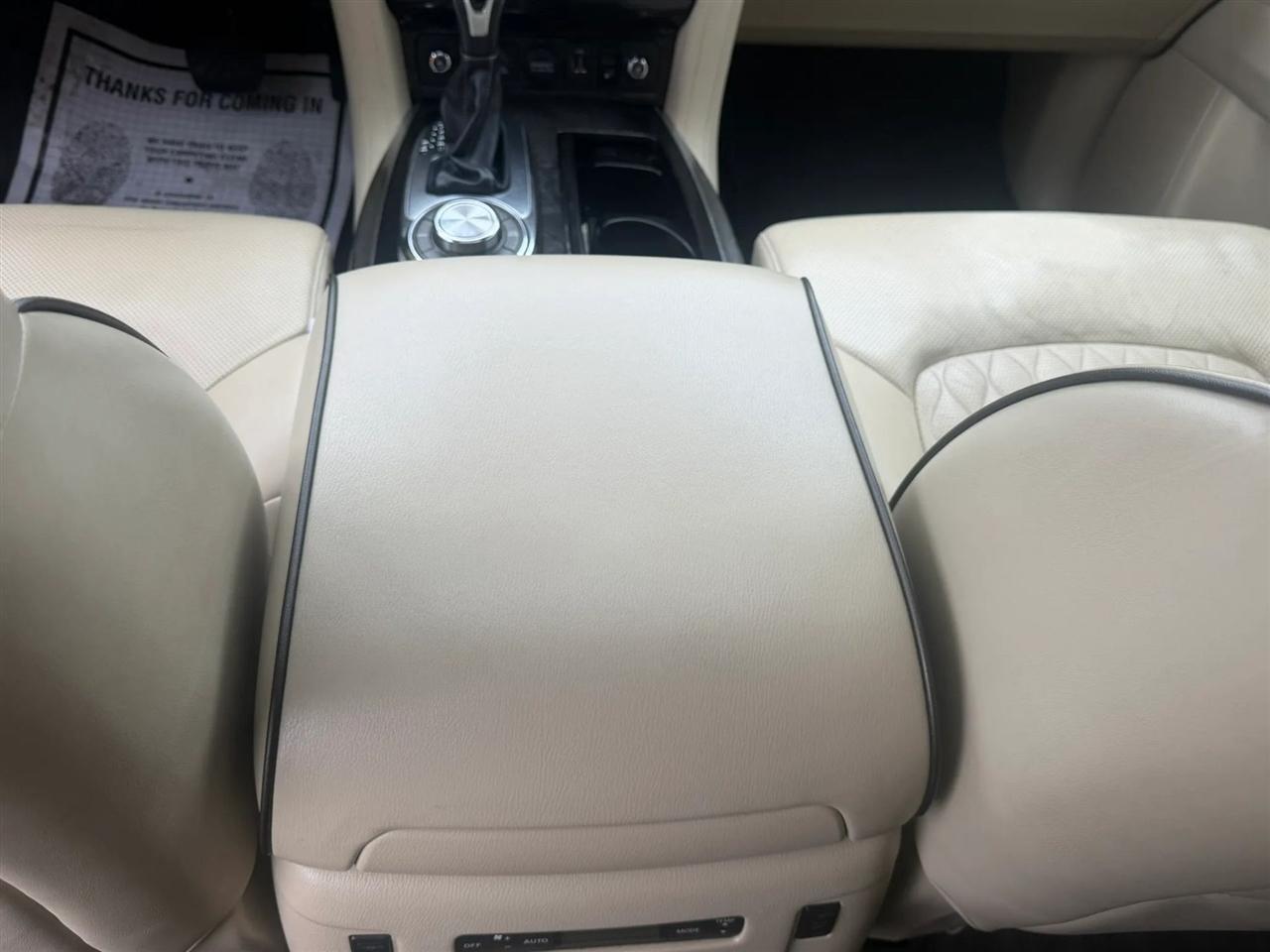 Infiniti QX80 LUXE AWD 2019