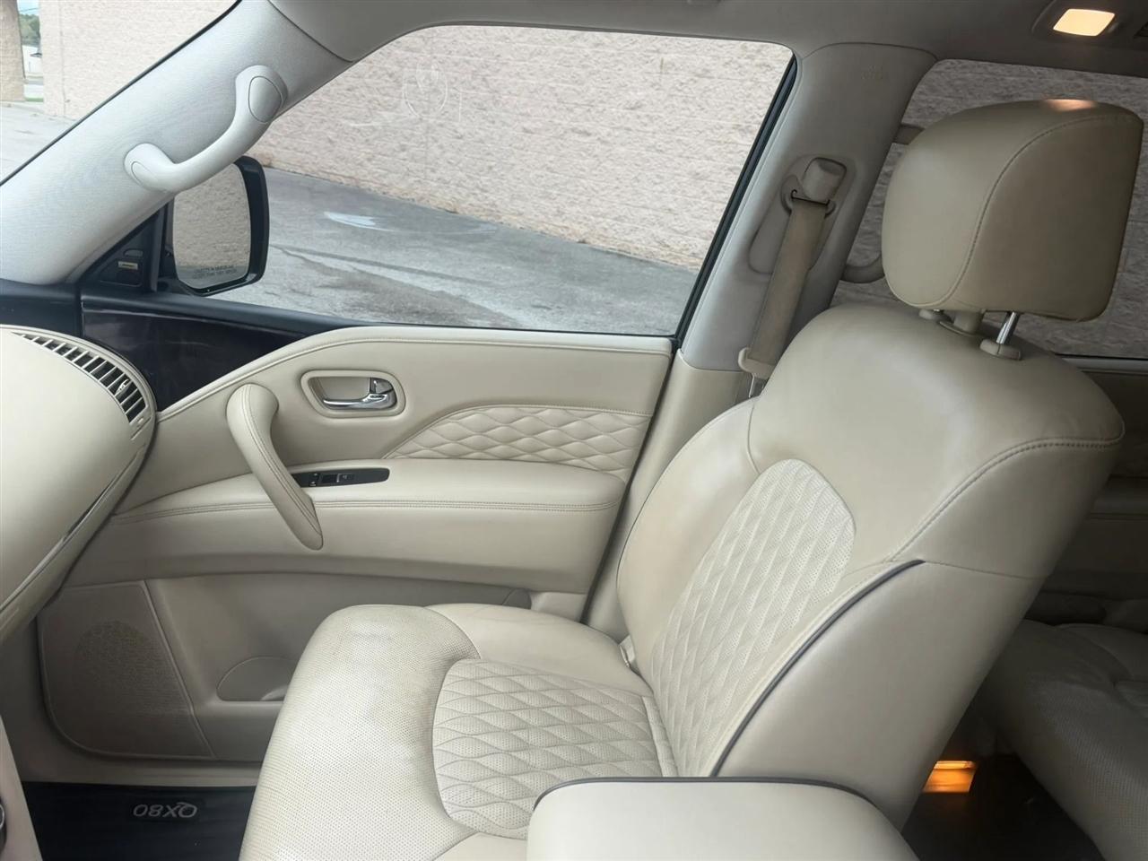 Infiniti QX80 LUXE AWD 2019
