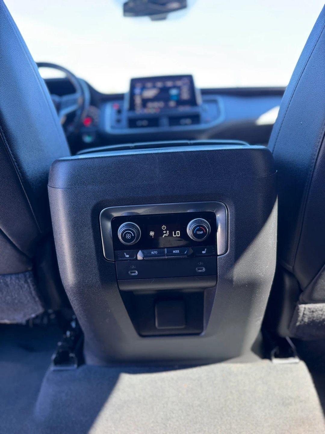 Chevrolet Suburban 4WD 4dr Z71 2021