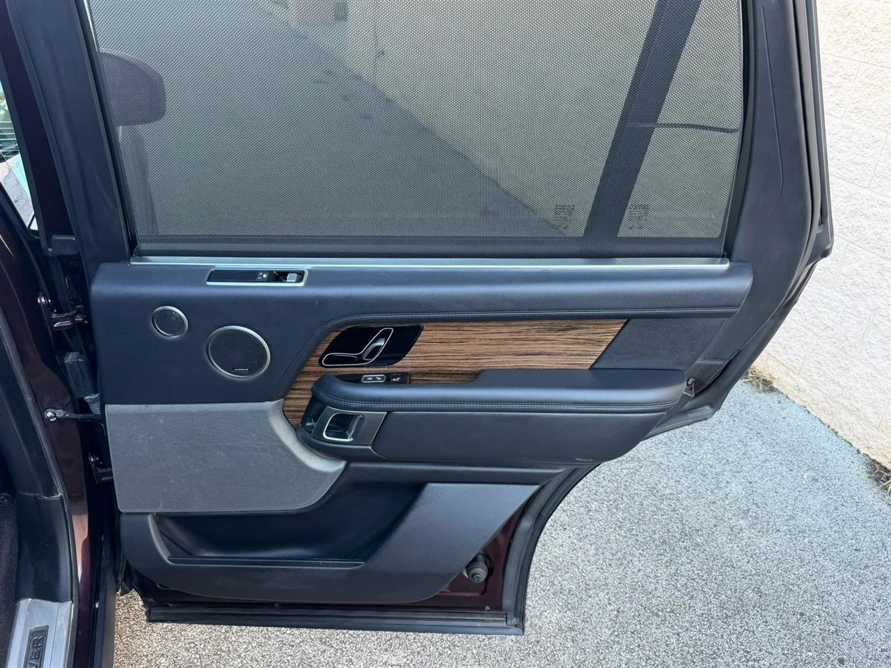 Land Rover Range Rover V8 Supercharged LWB 2018