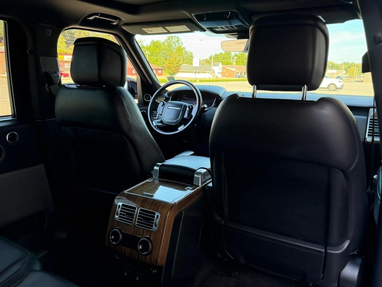 Land Rover Range Rover V8 Supercharged LWB 2018