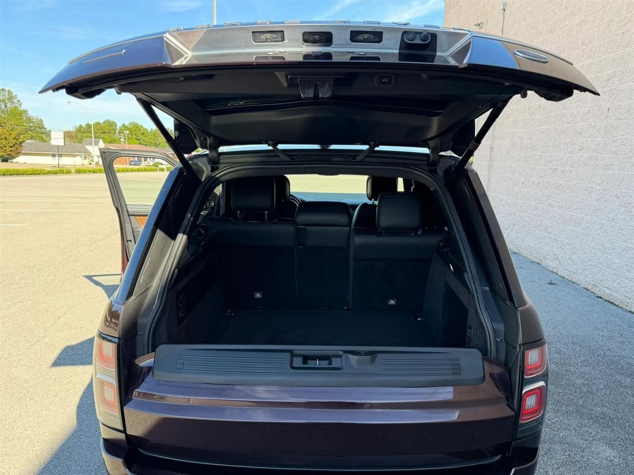 Land Rover Range Rover V8 Supercharged LWB 2018