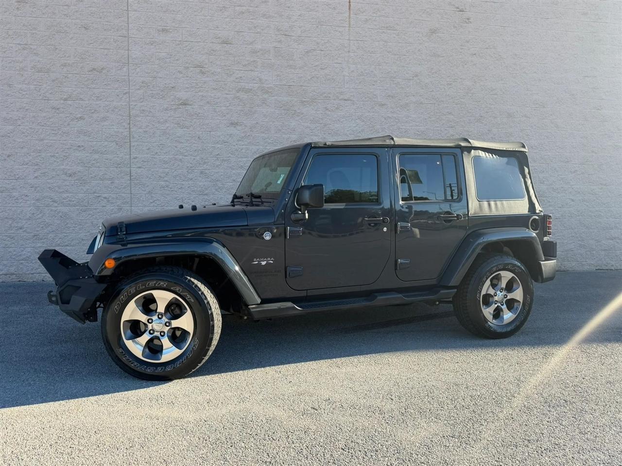 Jeep Wrangler Unlimited 4WD 4dr Sahara 2016
