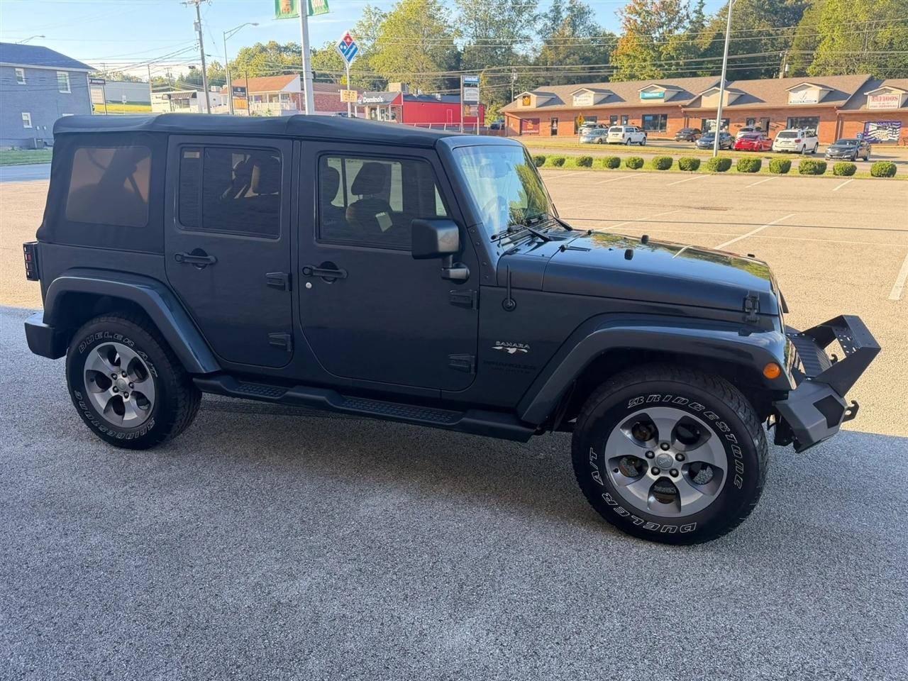 Jeep Wrangler Unlimited 4WD 4dr Sahara 2016