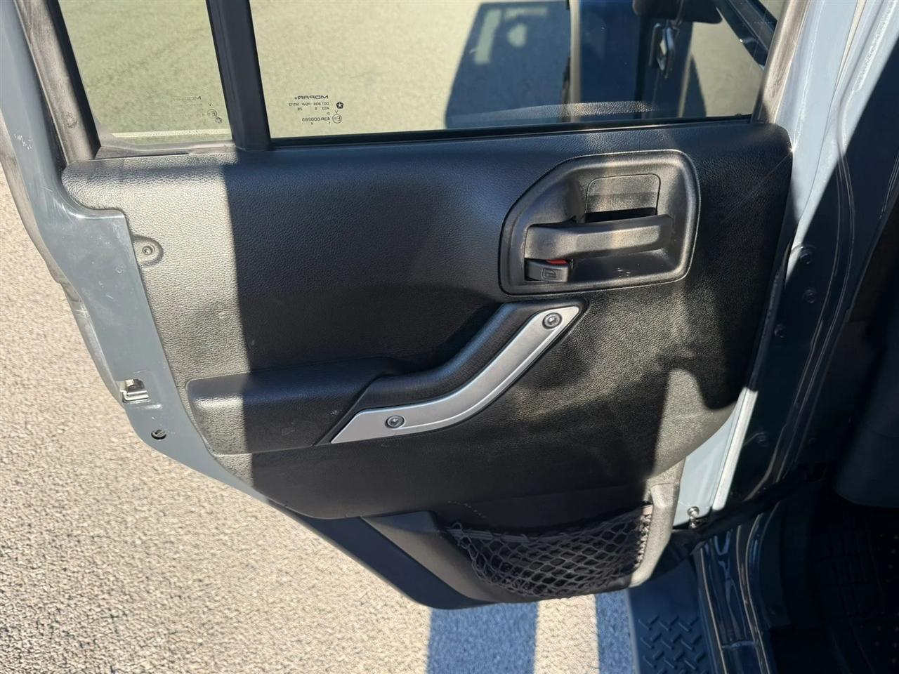 Jeep Wrangler Unlimited 4WD 4dr Sahara 2016