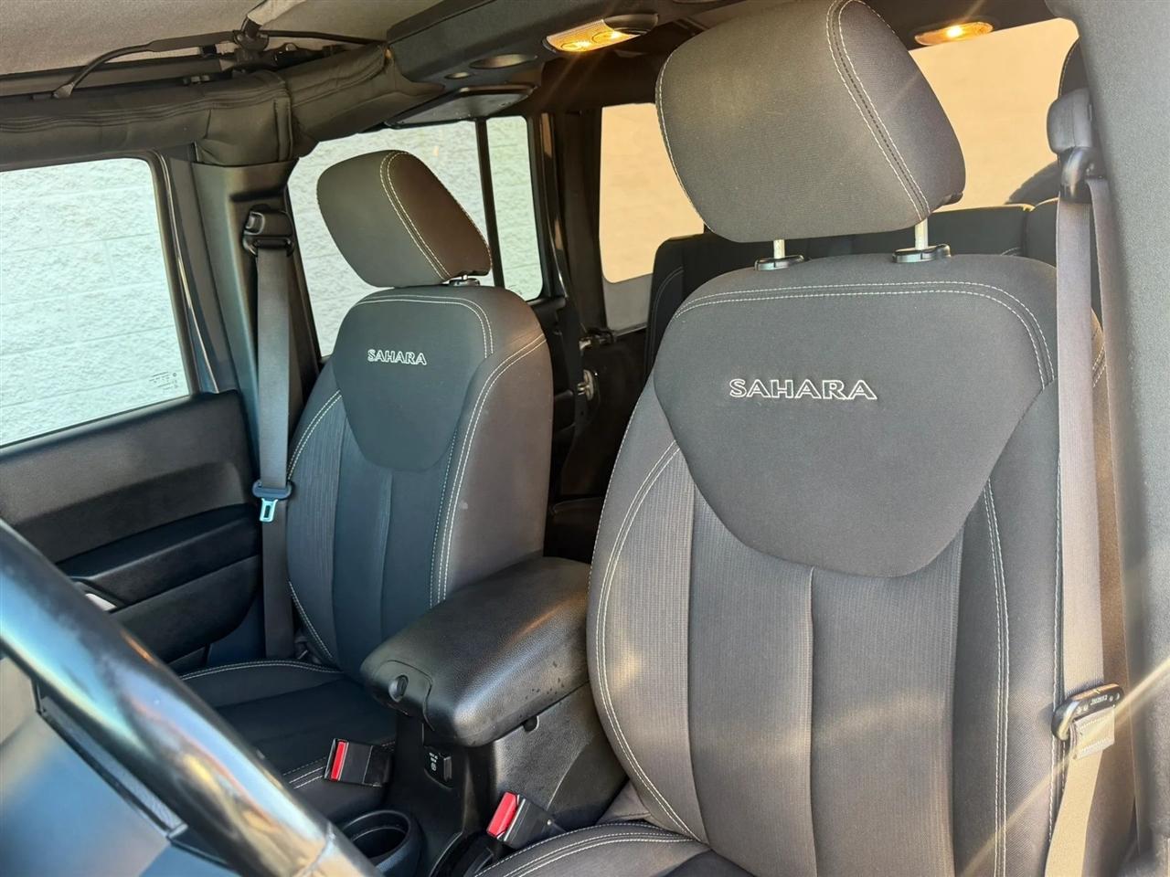 Jeep Wrangler Unlimited 4WD 4dr Sahara 2016