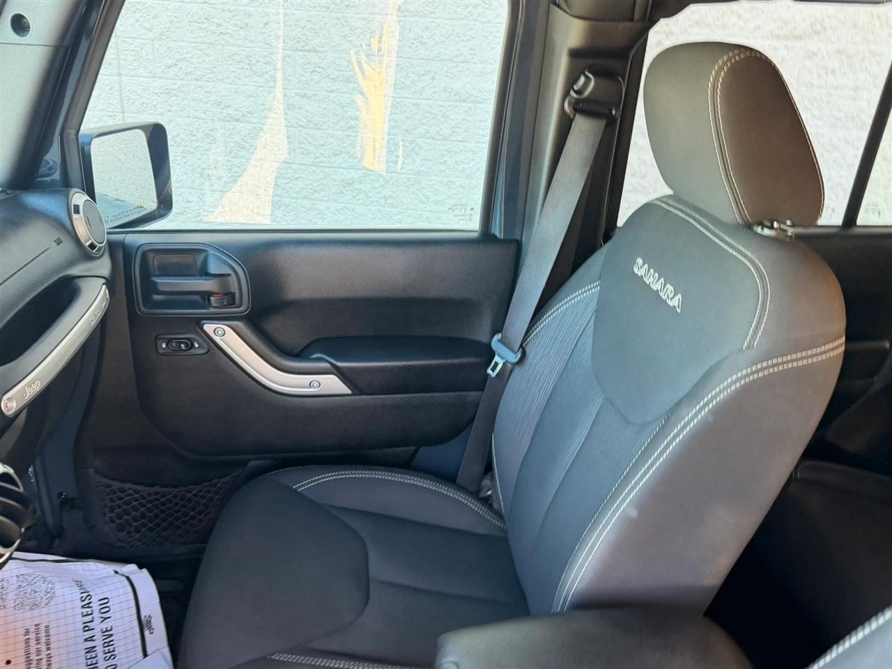 Jeep Wrangler Unlimited 4WD 4dr Sahara 2016