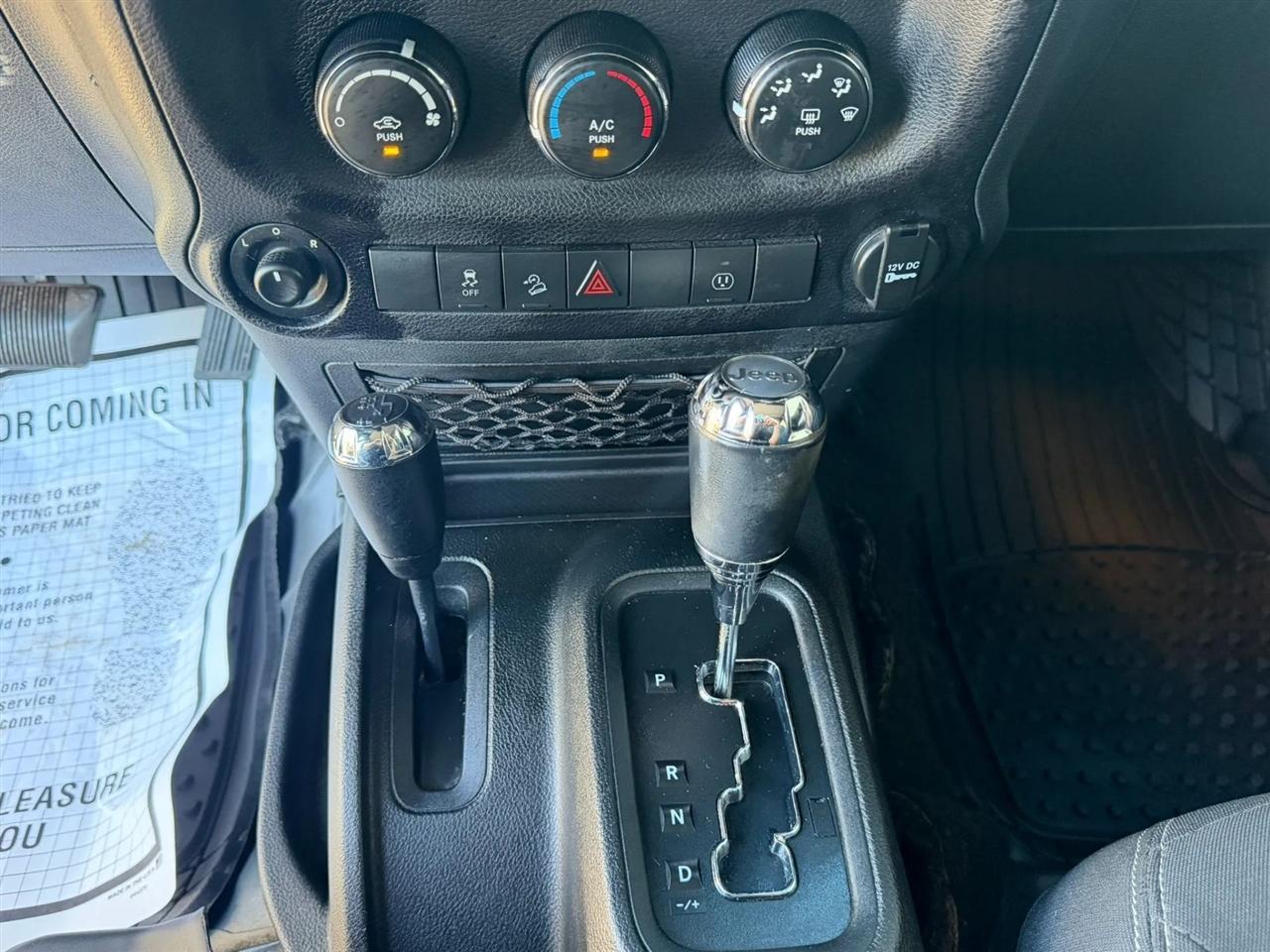 Jeep Wrangler Unlimited 4WD 4dr Sahara 2016