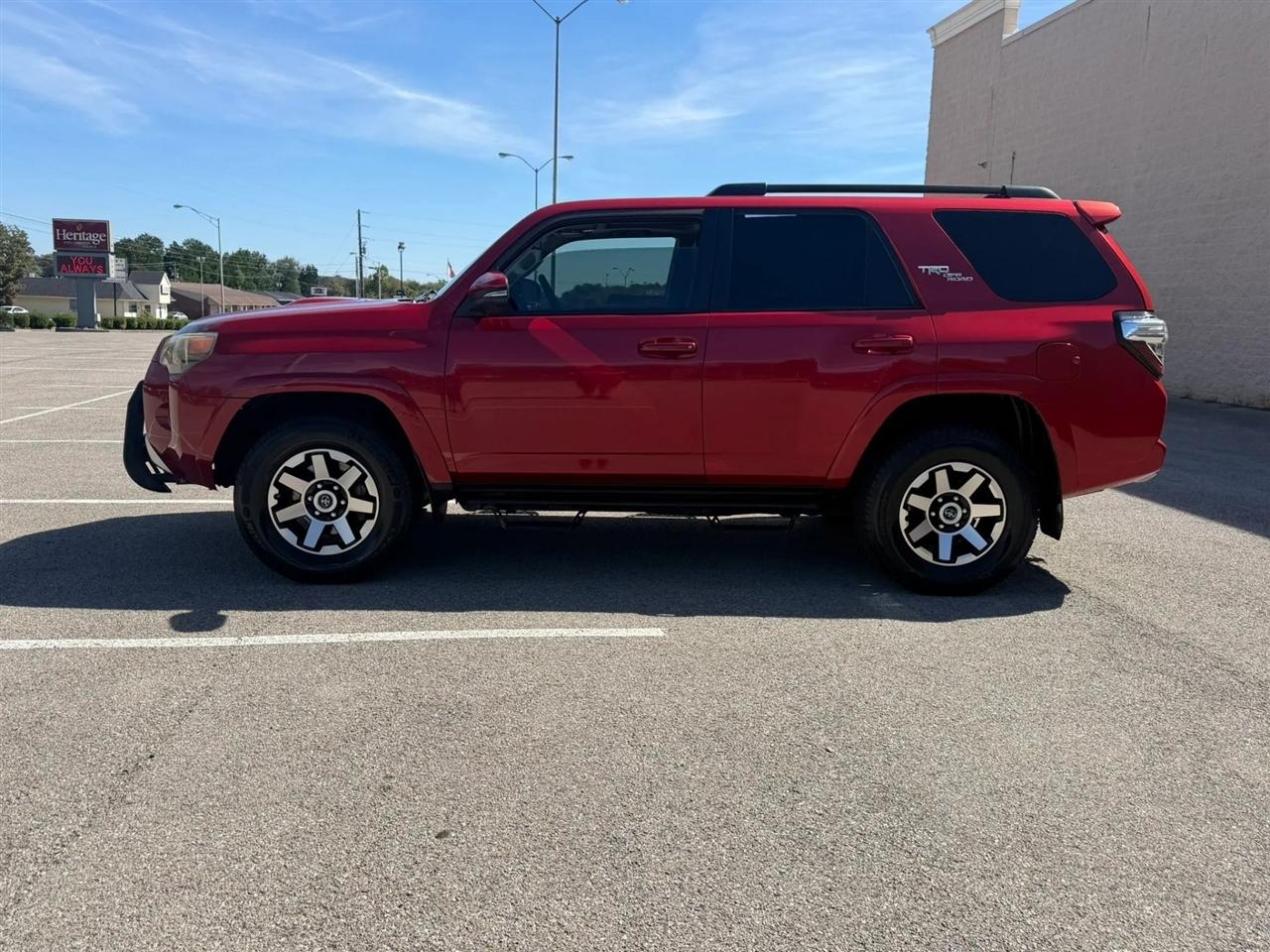 Toyota 4Runner TRD Off Road Premium 4WD (Natl) 2019