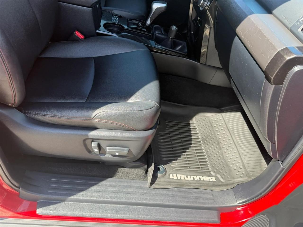 Toyota 4Runner TRD Off Road Premium 4WD (Natl) 2019