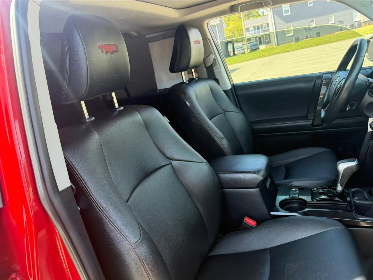 Toyota 4Runner TRD Off Road Premium 4WD (Natl) 2019