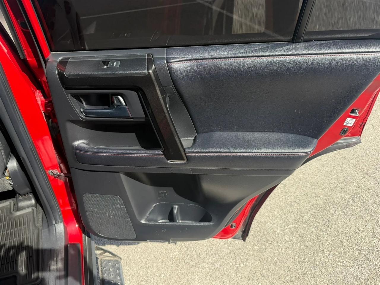Toyota 4Runner TRD Off Road Premium 4WD (Natl) 2019