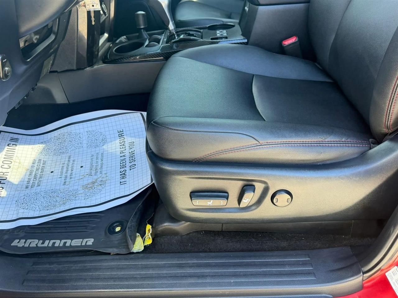 Toyota 4Runner TRD Off Road Premium 4WD (Natl) 2019
