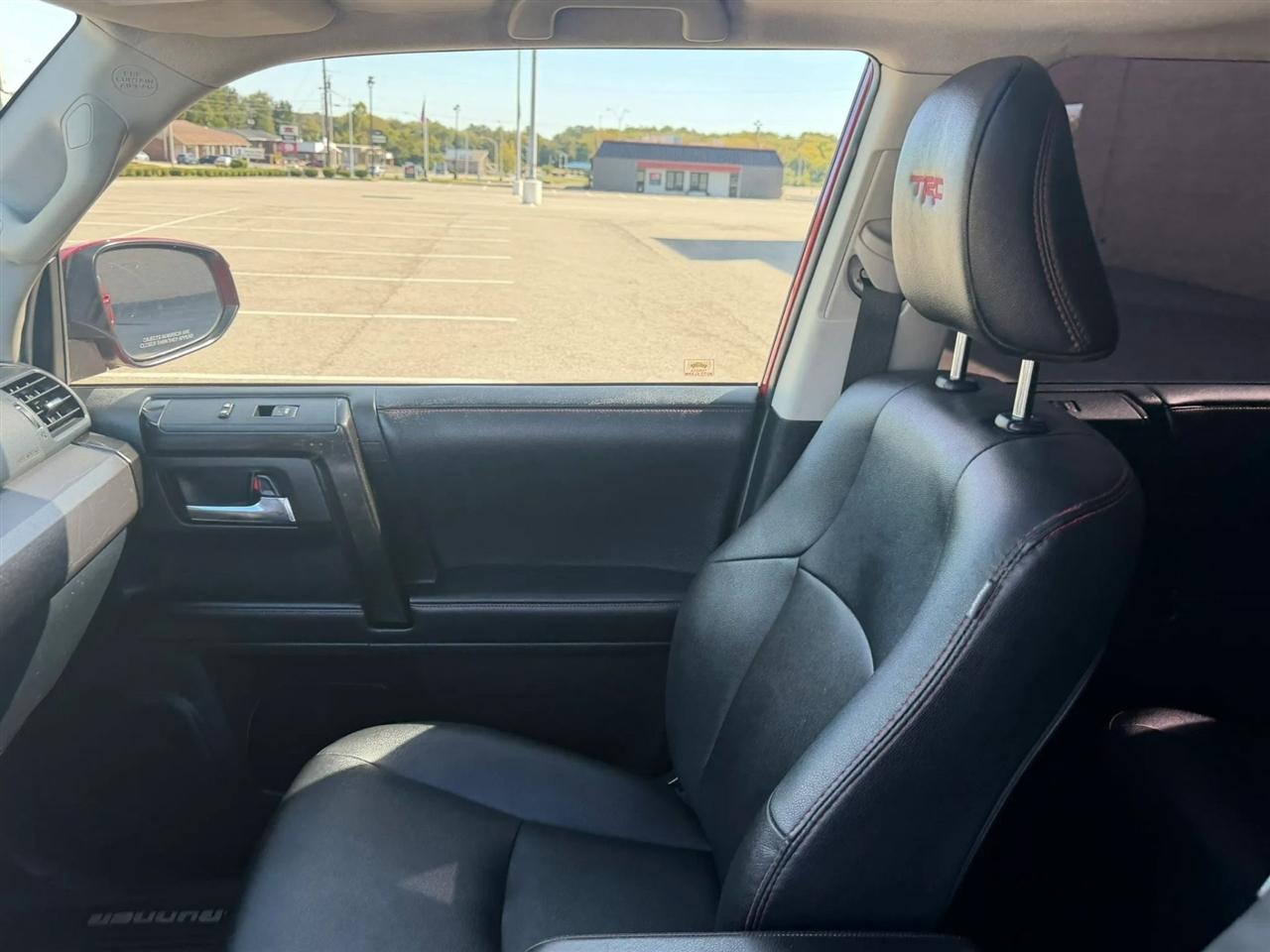 Toyota 4Runner TRD Off Road Premium 4WD (Natl) 2019