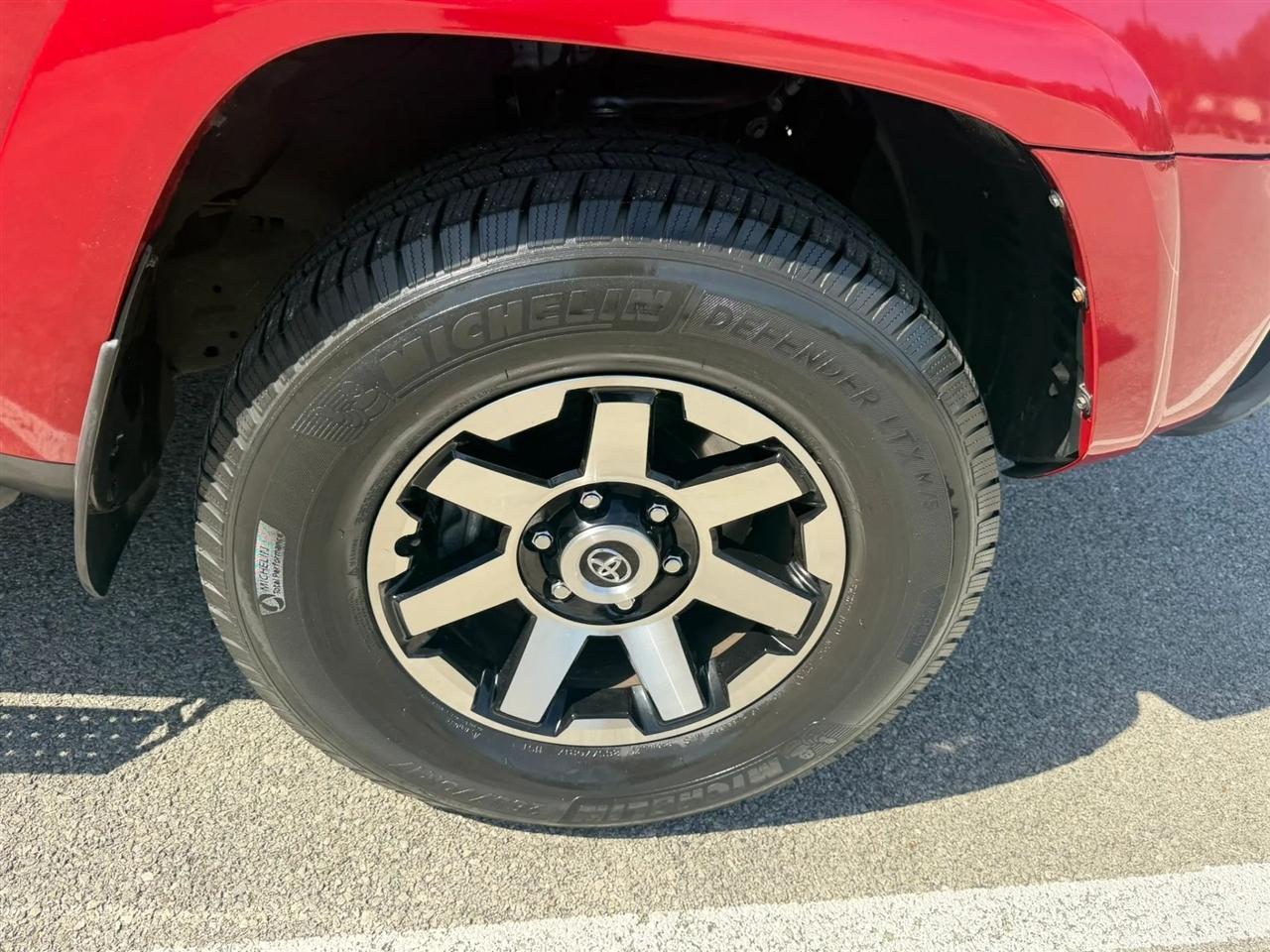 Toyota 4Runner TRD Off Road Premium 4WD (Natl) 2019