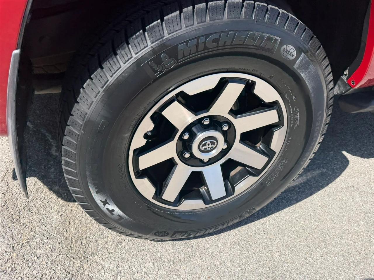 Toyota 4Runner TRD Off Road Premium 4WD (Natl) 2019