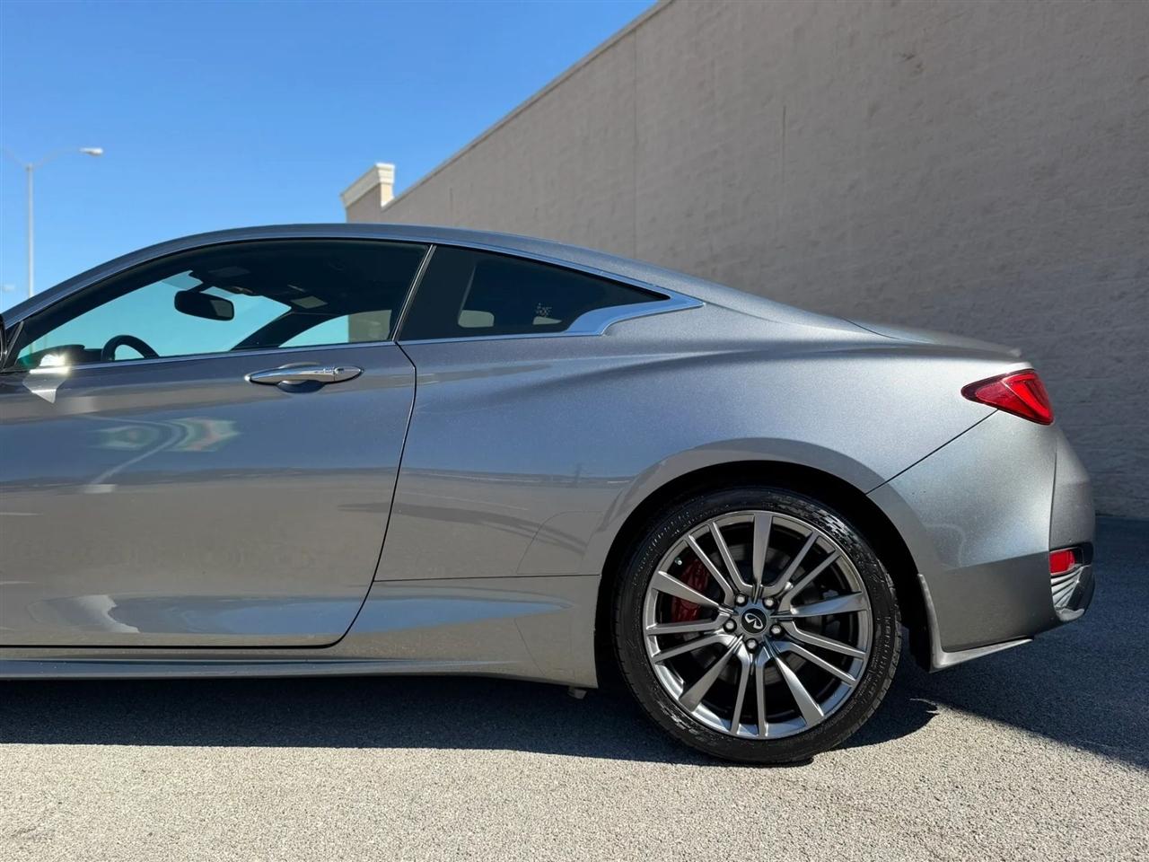 Infiniti Q60 Red Sport 400 AWD 2017