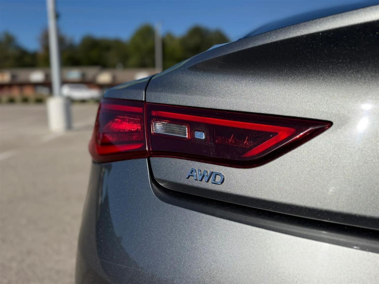 Infiniti Q60 Red Sport 400 AWD 2017