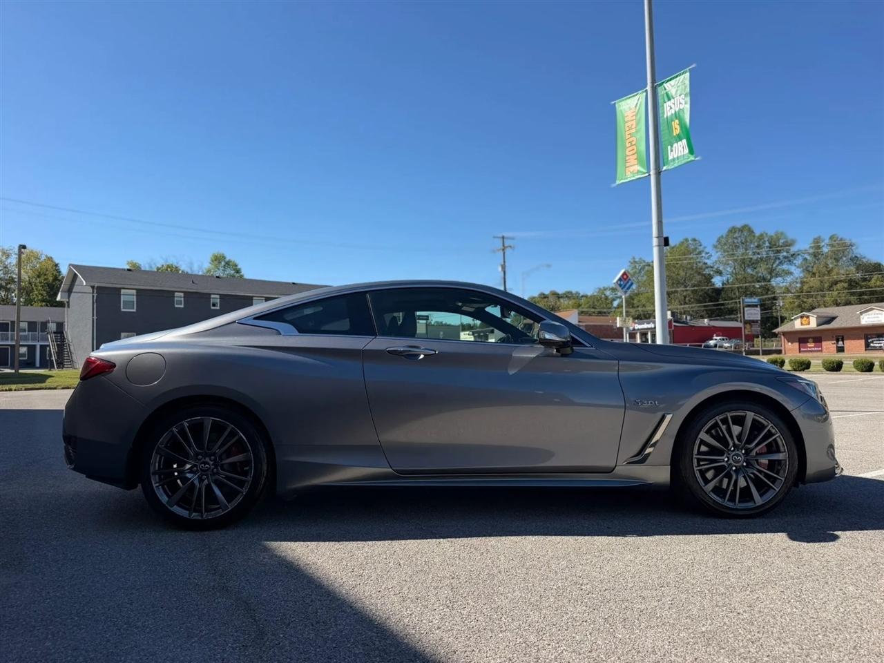 Infiniti Q60 Red Sport 400 AWD 2017