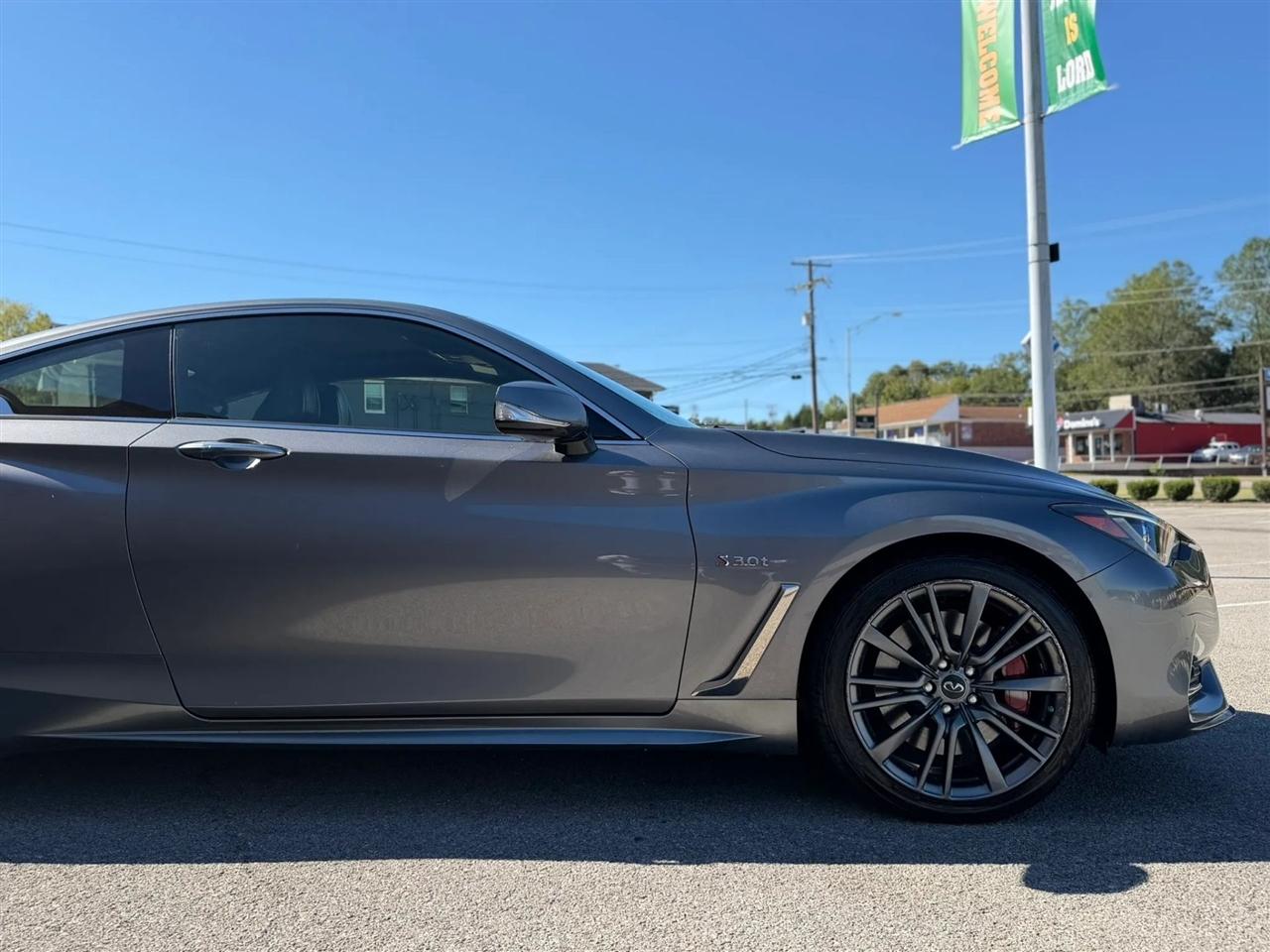 Infiniti Q60 Red Sport 400 AWD 2017