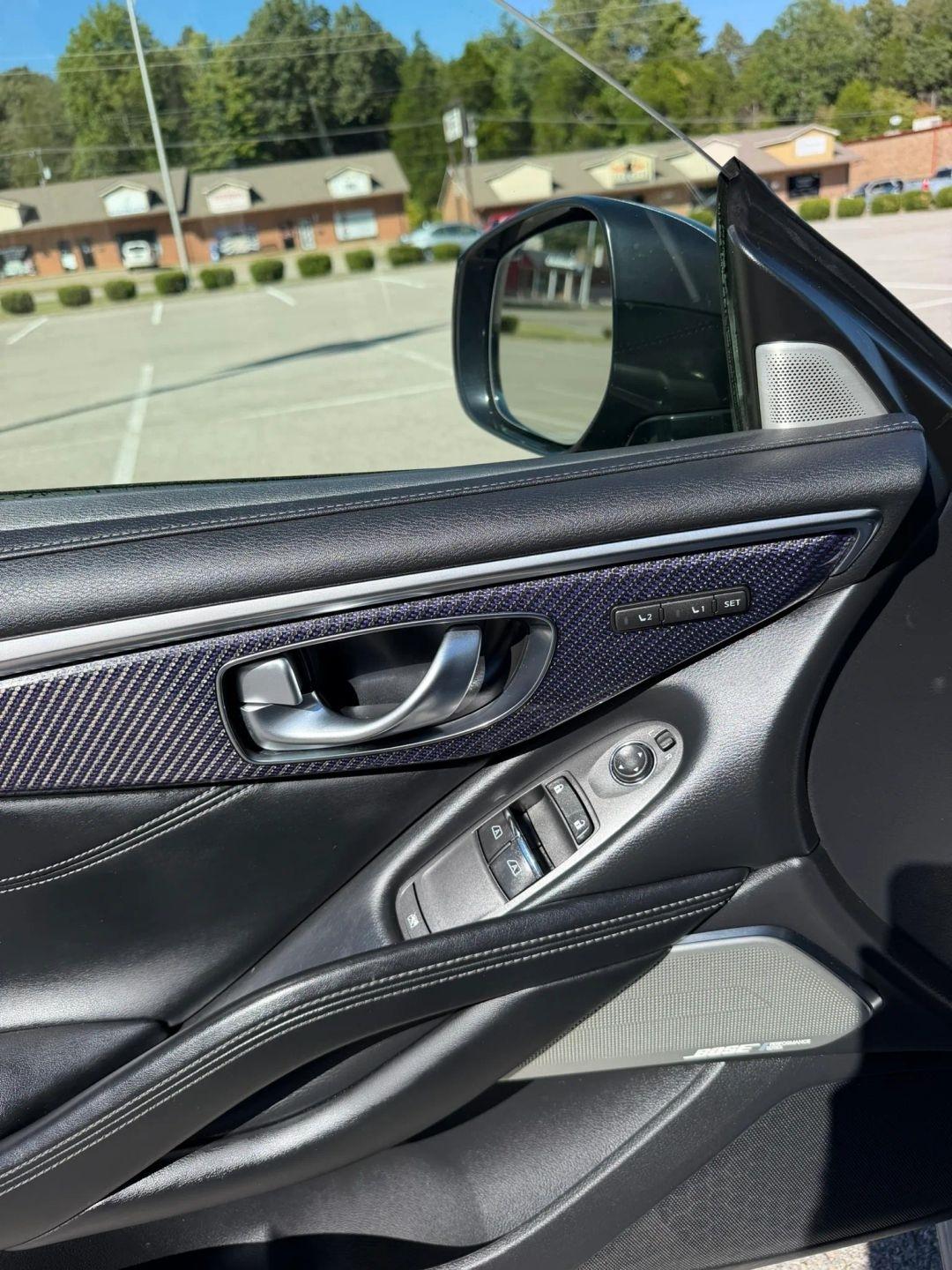 Infiniti Q60 Red Sport 400 AWD 2017