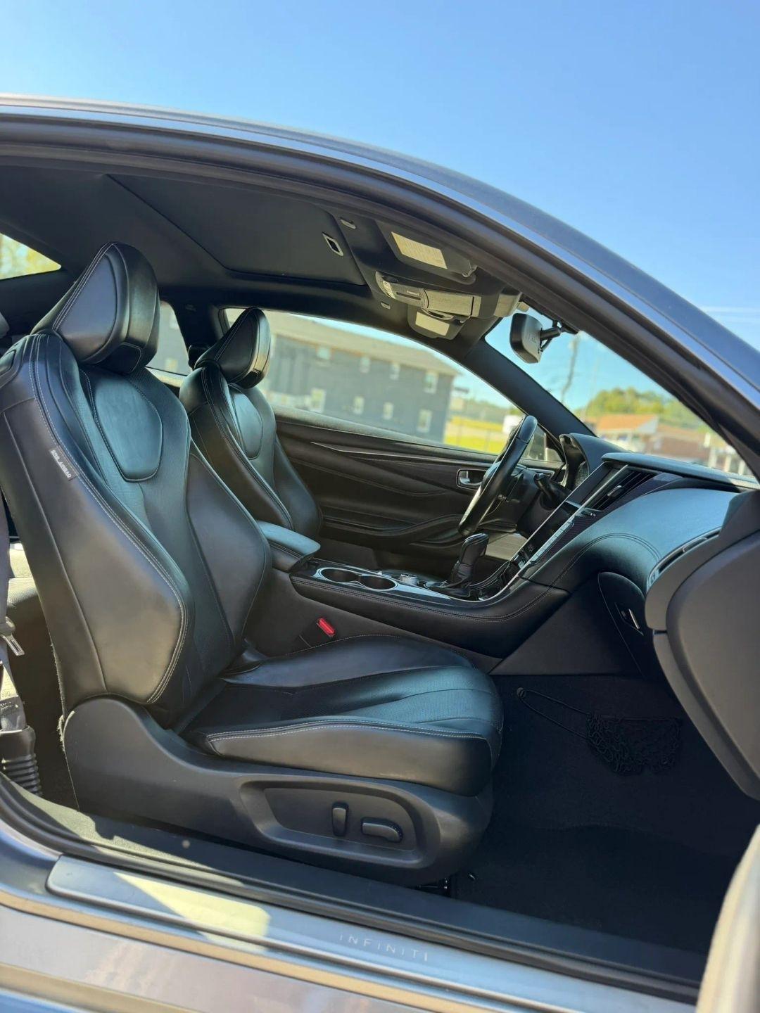 Infiniti Q60 Red Sport 400 AWD 2017