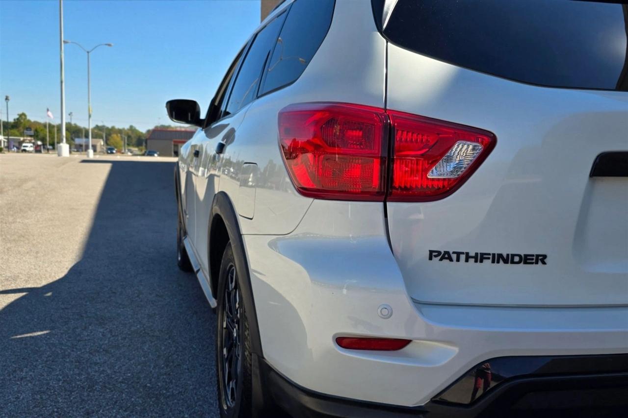 Nissan Pathfinder FWD SV 2020