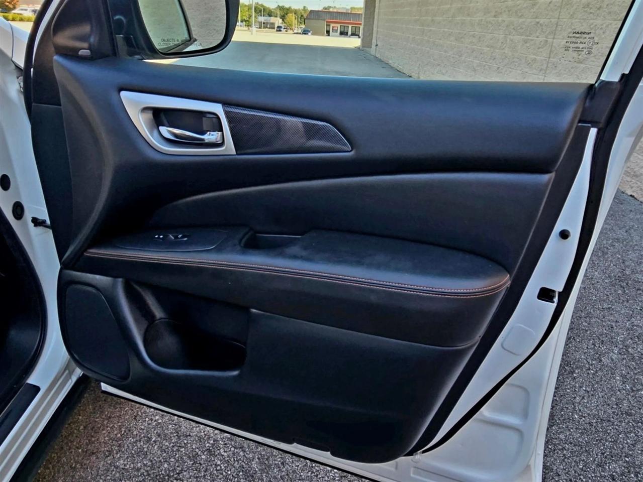 Nissan Pathfinder FWD SV 2020