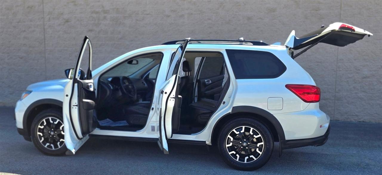 Nissan Pathfinder FWD SV 2020