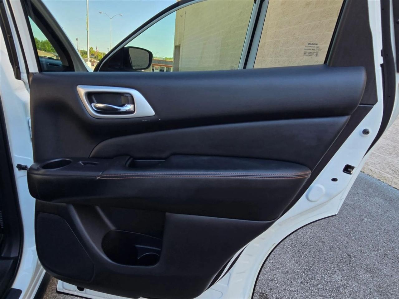 Nissan Pathfinder FWD SV 2020