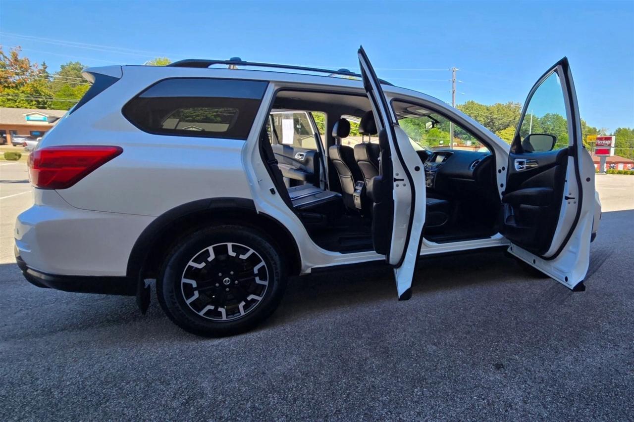 Nissan Pathfinder FWD SV 2020