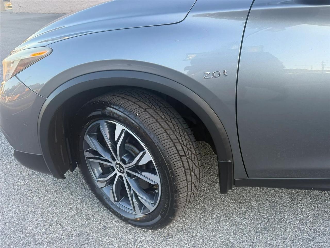Infiniti QX30 Premium AWD *Ltd Avail* 2017